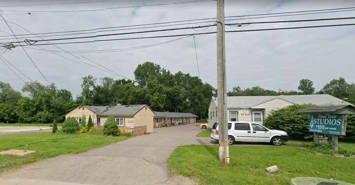 Bissey Motel - Street View 2022 (newer photo)